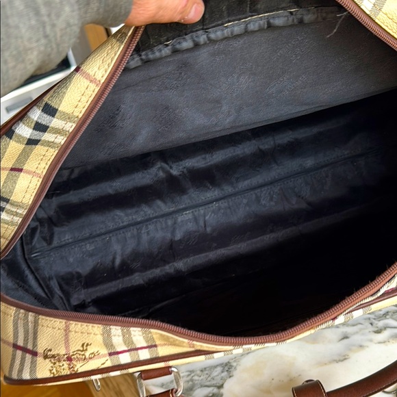 Vintage Burberry 48h Classic Haymarket Travel Duffel Bag with Wheels - Picture 13 of 17